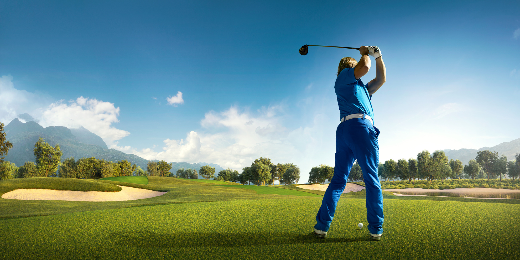 Golf: Man playing golf in a golf course
